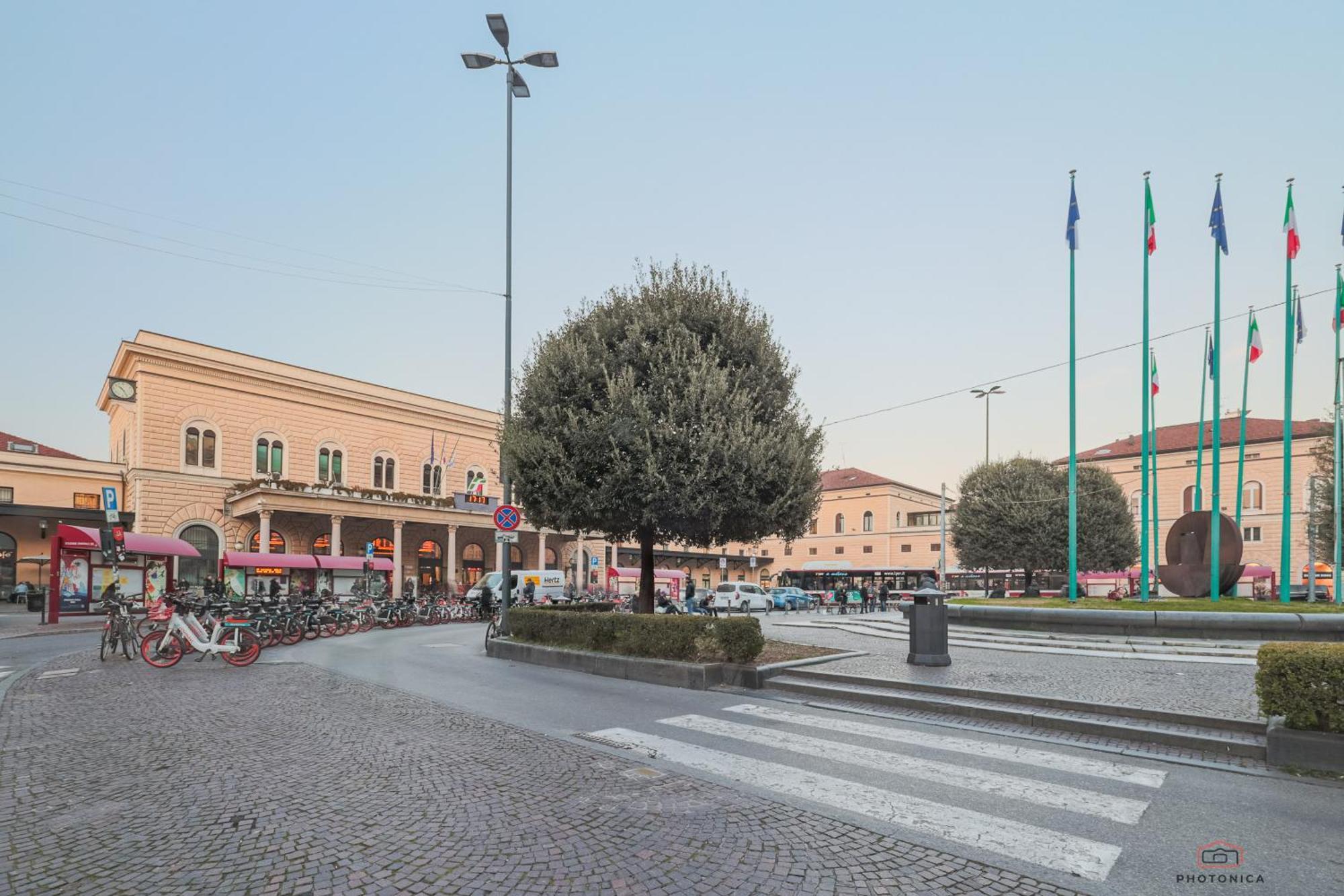 Front Station Apartment - Stazione Centrale Di Bolonia Exterior foto